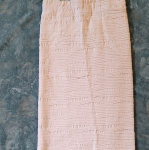 White pencil skirt